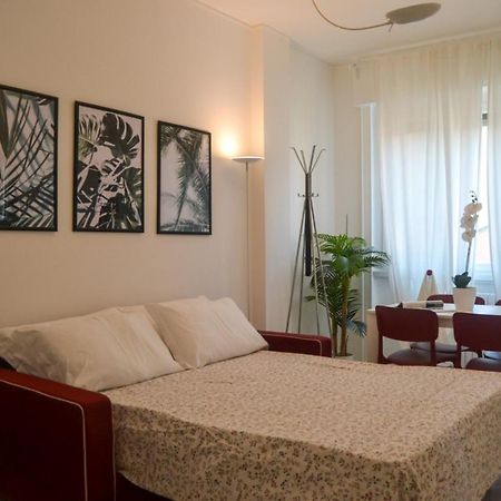 Joivy Lovely Apt For 4 Next To Bus And Metro Station Milano Exterior foto